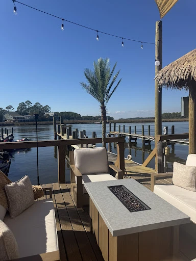 The Bayou Restaurant & Tiki Bar photo 4